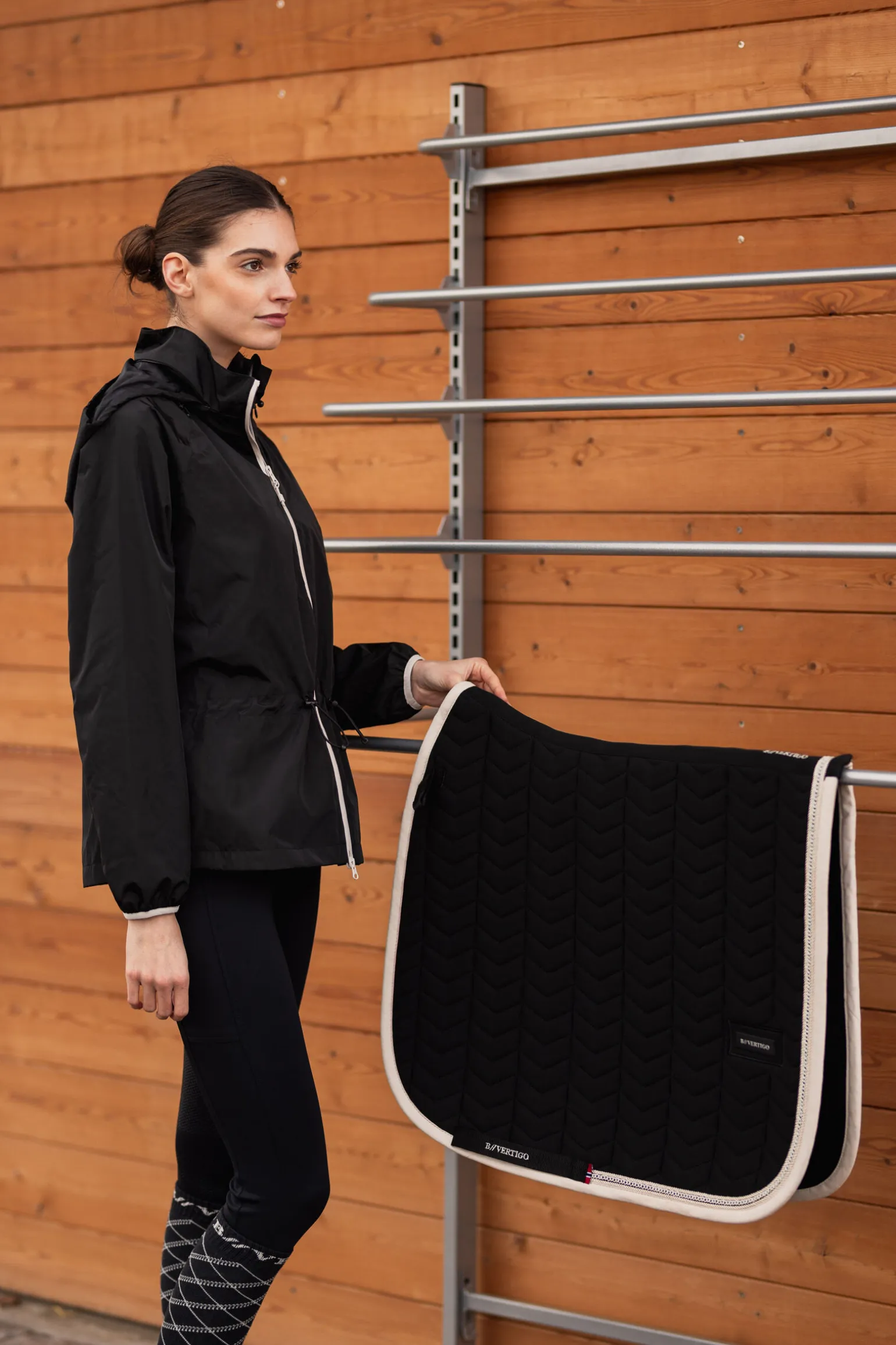 B Vertigo Rouge Reflection dressursjabrak