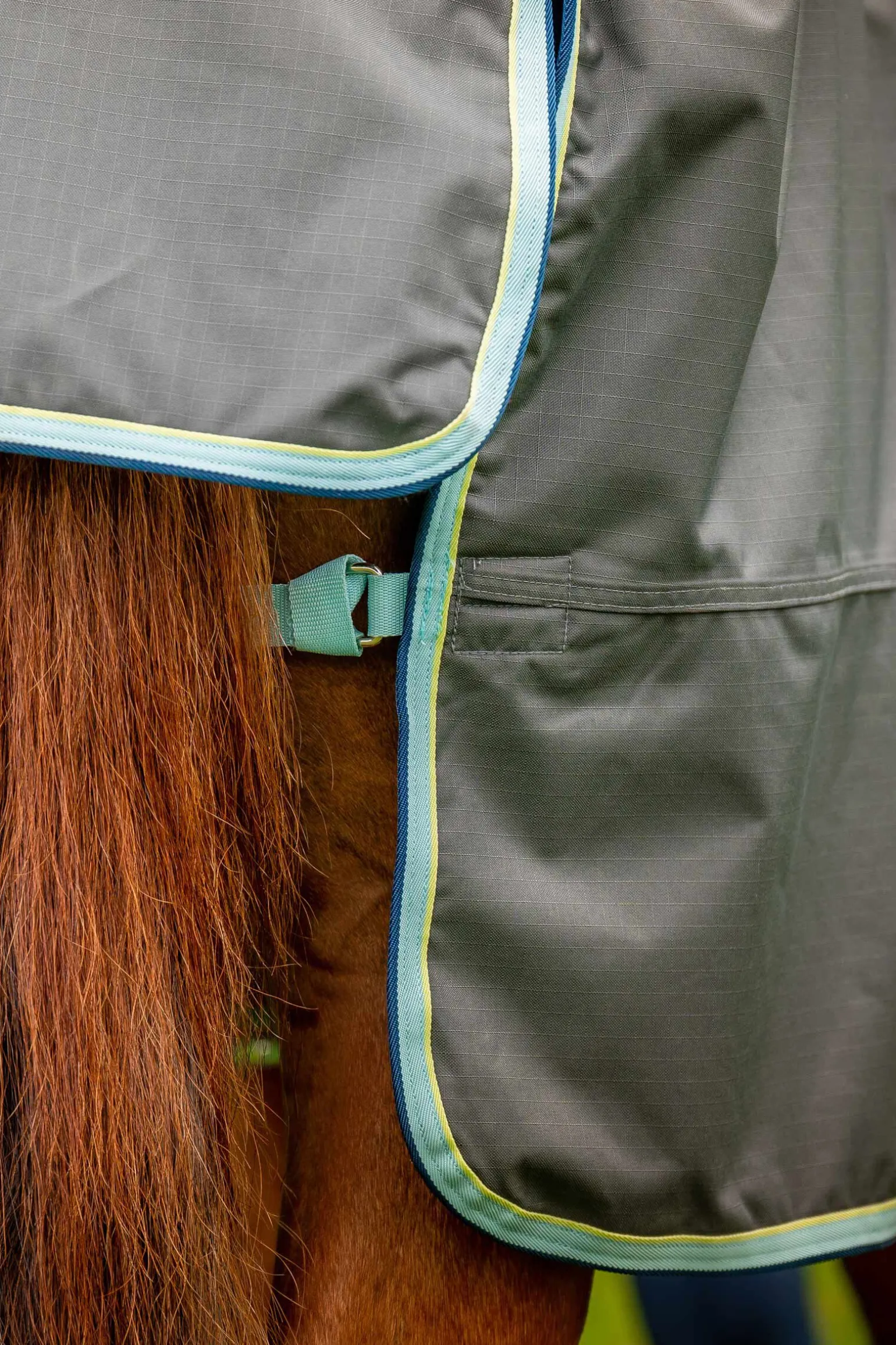 Horseware Amigo Hero Ripstop Plus utedekken med avtakbar hals, 200g