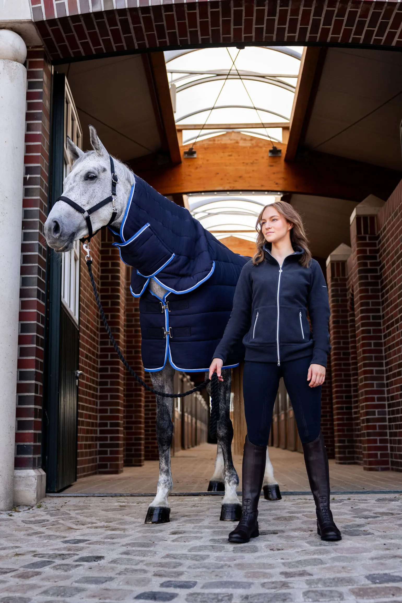 Horze Glasgow stalldekken / underdekken med hel hals, 150 gram