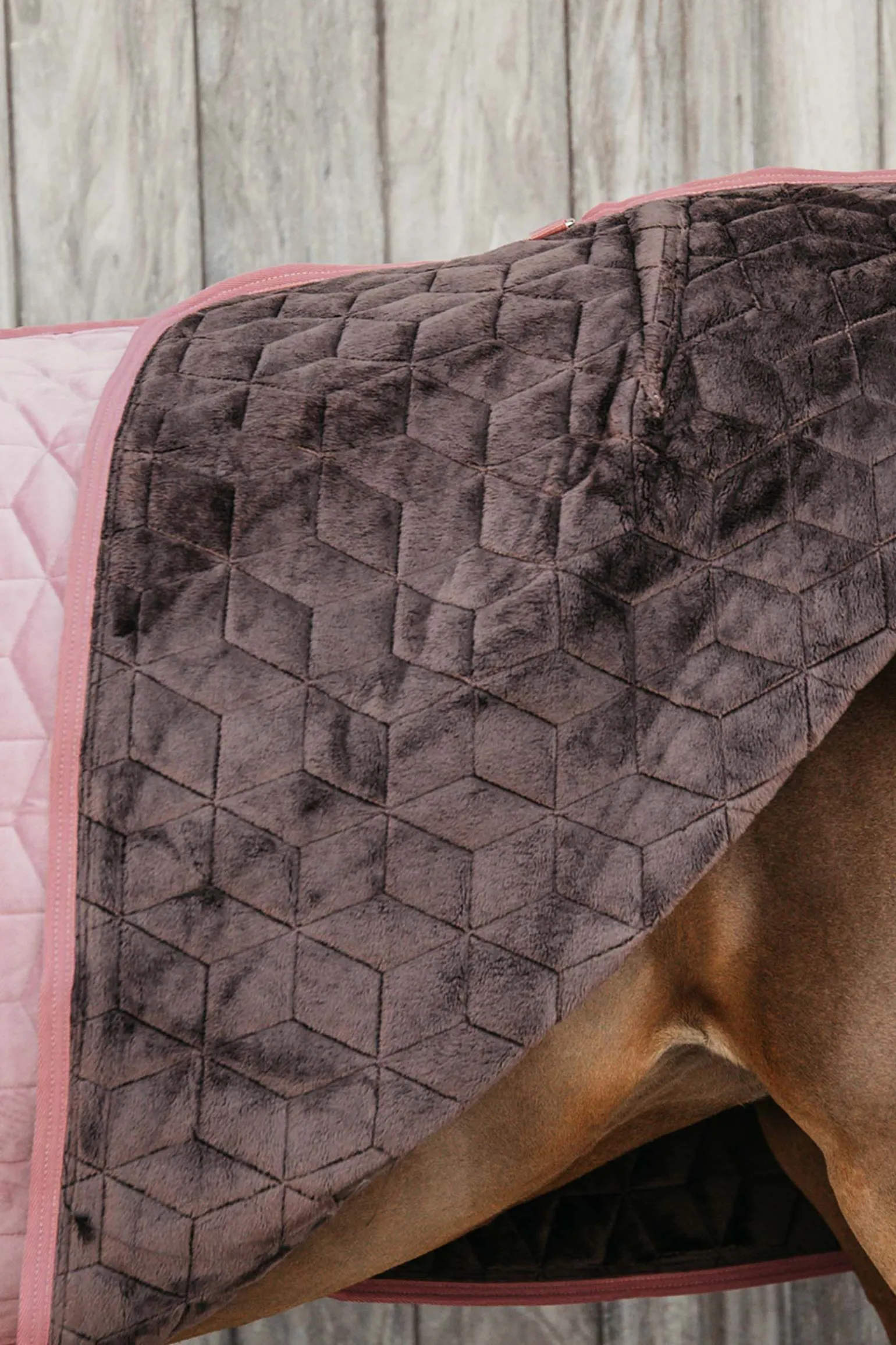 Kentucky Horsewear Velvet stevnedekken, 160 gram